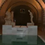 Sala de piscina con bóveda de ladrillo del balneario de Baños de Montemayor (Cáceres)