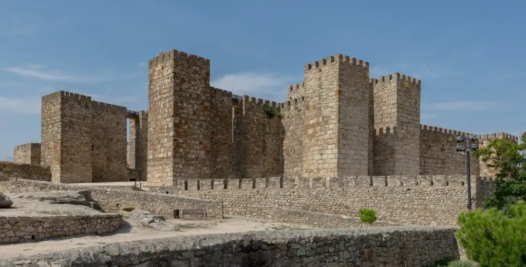 Murallas y torres del castillo de Trujillo (Cáceres)